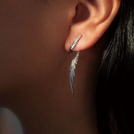 Female Minimalist And Cool Retro Feather Earrings